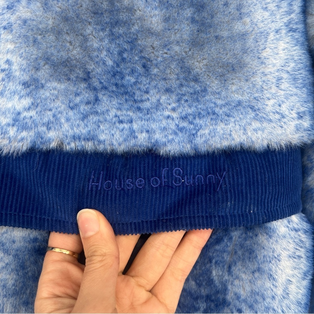 House of Sunny Faux Fur Blue Dip Dye Athleisure Bold Colorful Pullover Jacket M - Picture 5 of 6